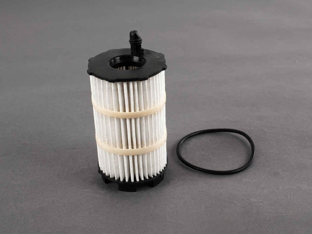 079198405E Engine Oil Filter Audi, Volkswagen, Porsche Audi A6